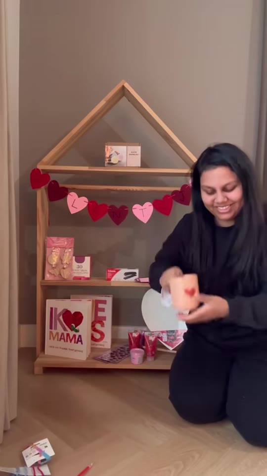 Het boek Ik hou van mama in het valentijnshuisje